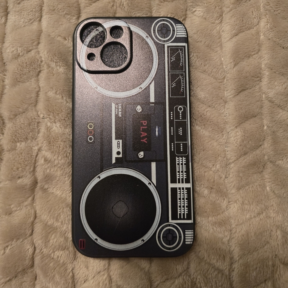 NWT Retro Cellphone Cover/Case for Iphone15